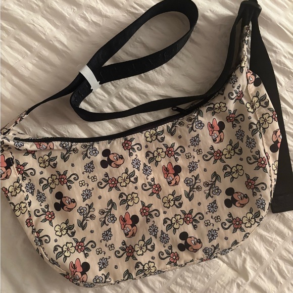 BAGGU Handbags - Disney x BAGGU Mickey & Minnie Floral Crescent Shoulder Bag